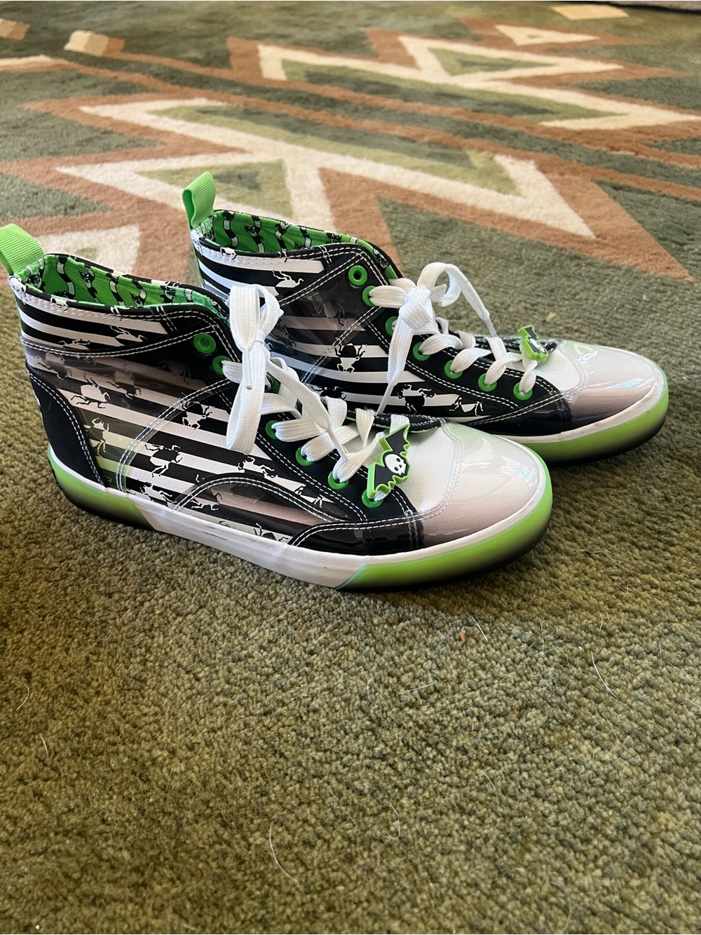 Women’s High-Top Beetlejuice Sneakers in Black & Neon Green